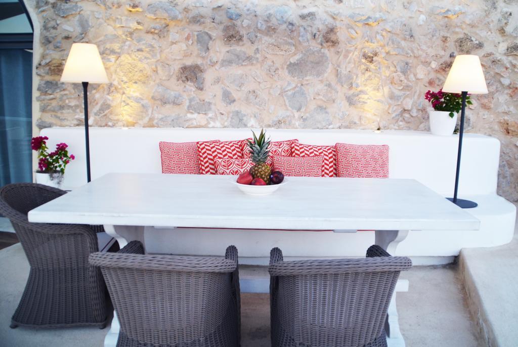 Villa Kamini Santorini