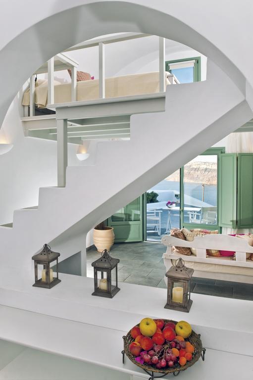 Aura Marina Santorini *