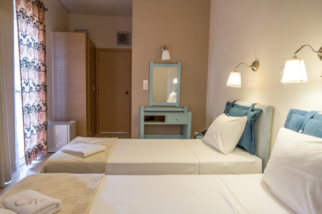 Hotel Zorbas Santorini 3*