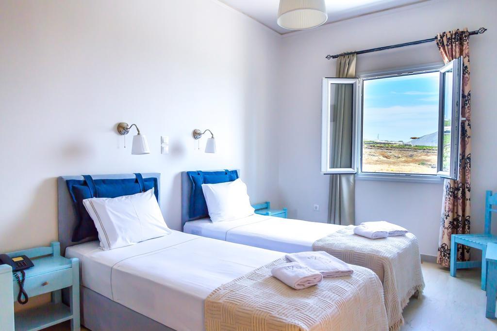 Hotel Zorbas Santorini 3*