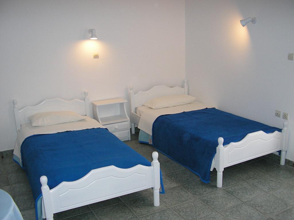 Hotel Finikas Santorini Kamari (Santorini)