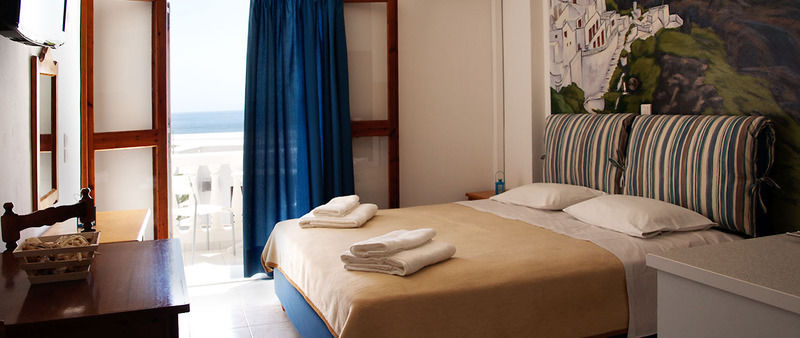 Marios Kamari (Santorini)