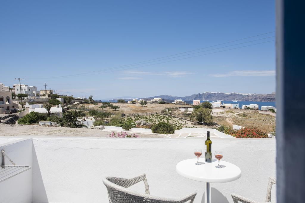Aparthotel Thira's Dolphin 3*