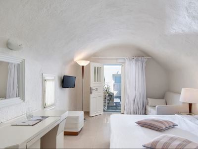 Anemos Lounge Perissa (Santorini)