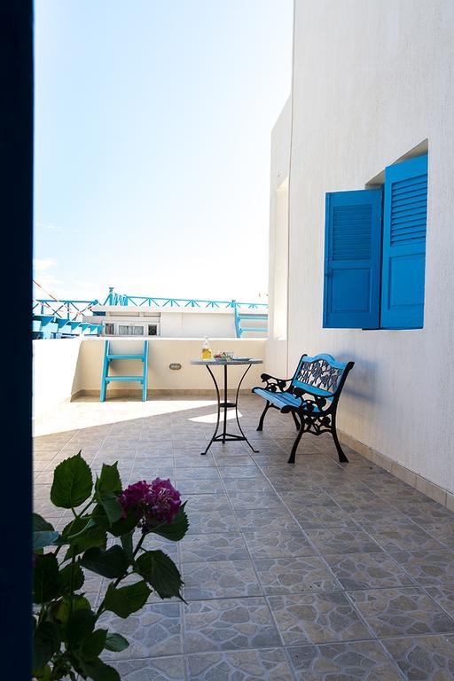 Stella's Place, Vlichada
