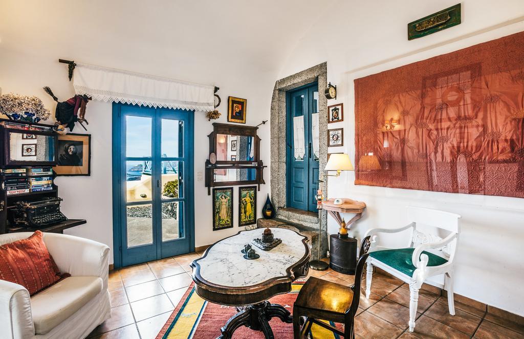 Villa Aegagros Caldera Megalochori (Santorini)