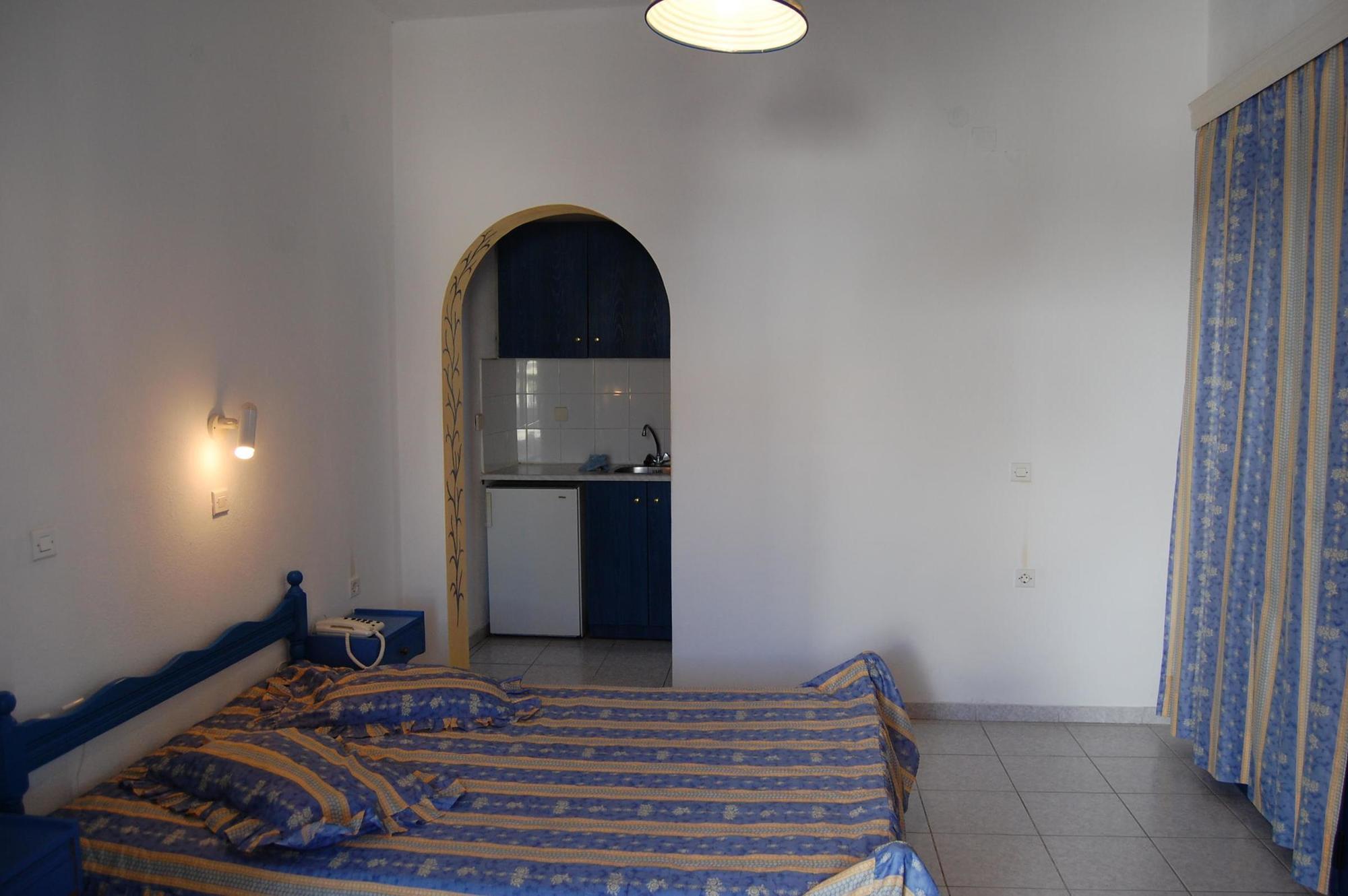 Limnes Apartment