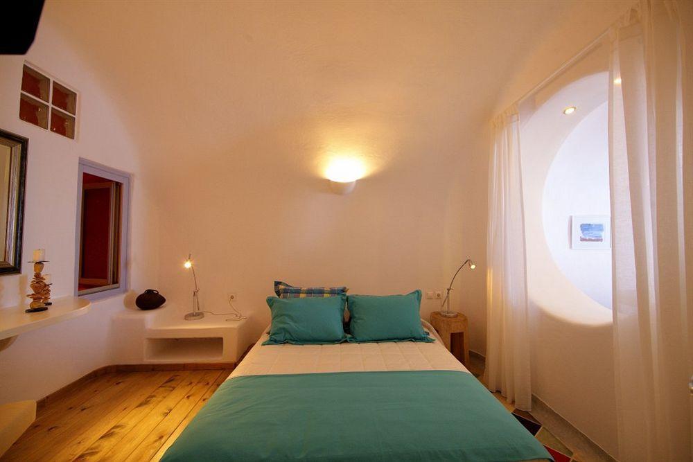 Ikastikies 4* Fira (Santorini)