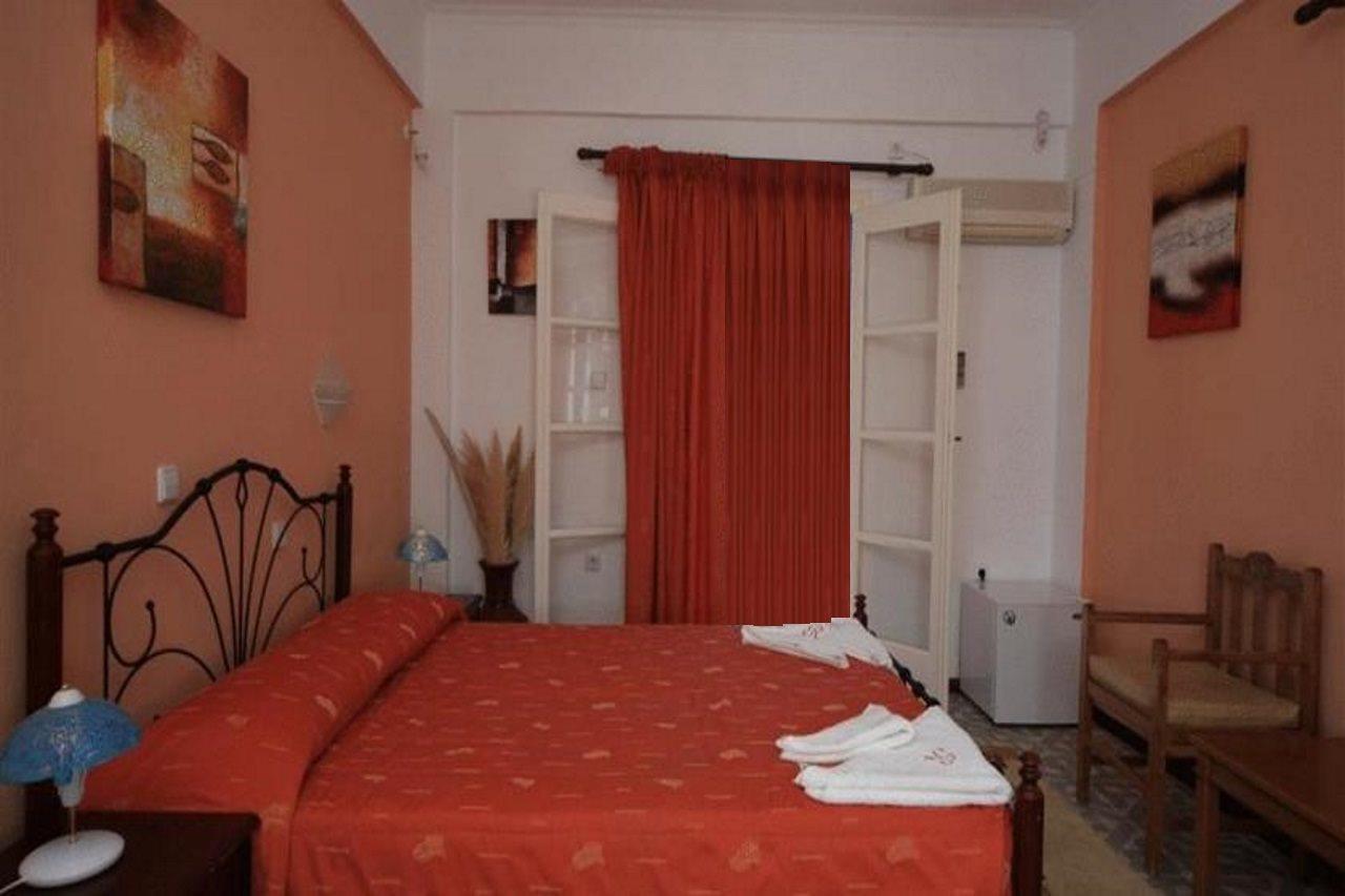 Rivari Santorini Hotel 3*