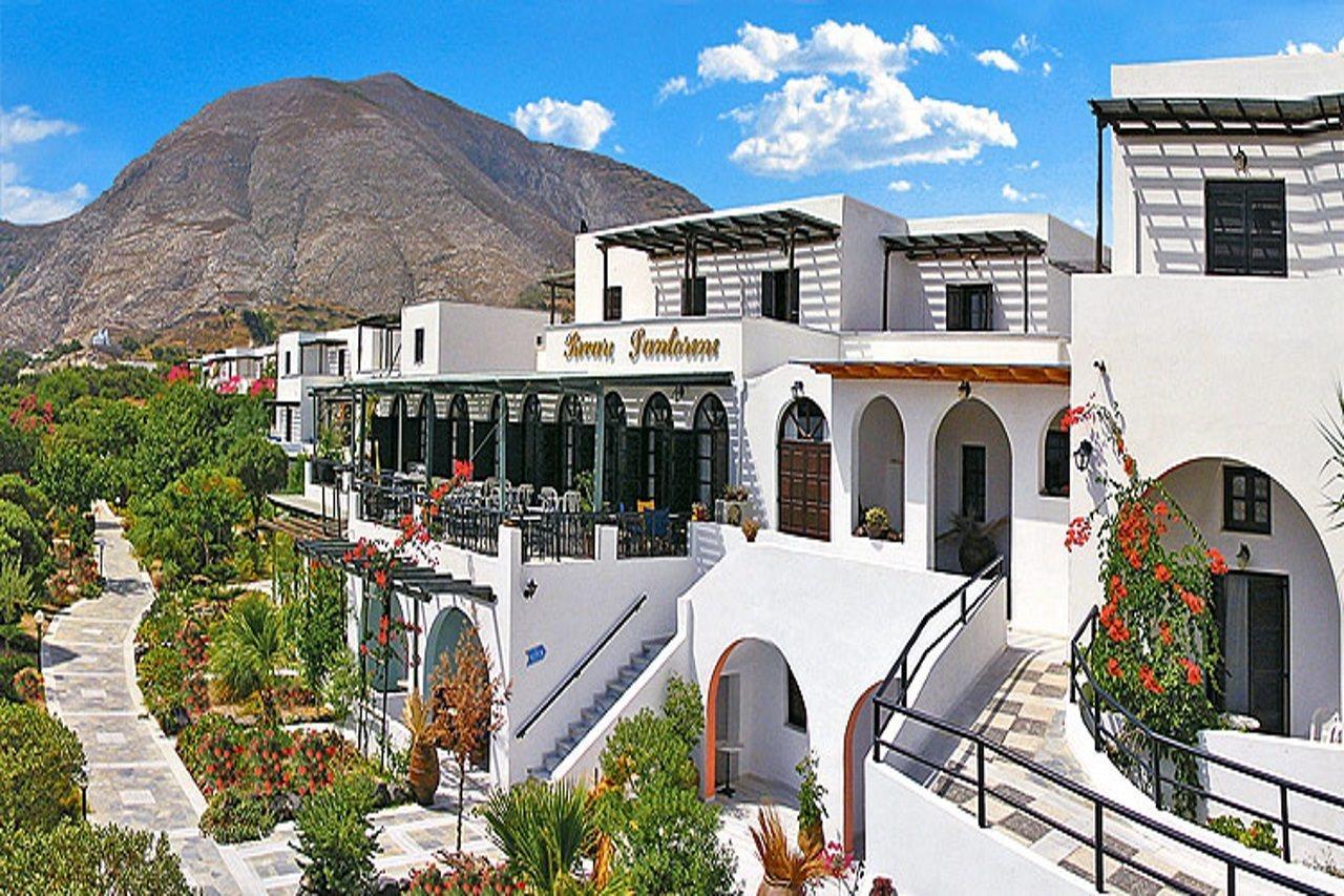 Rivari Santorini Hotel Kamári