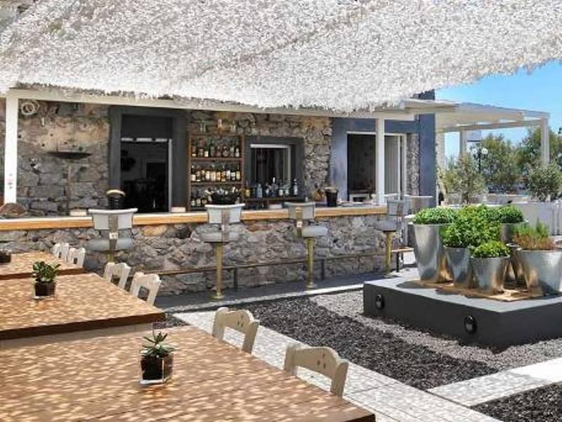 Anemos Lounge Hotel