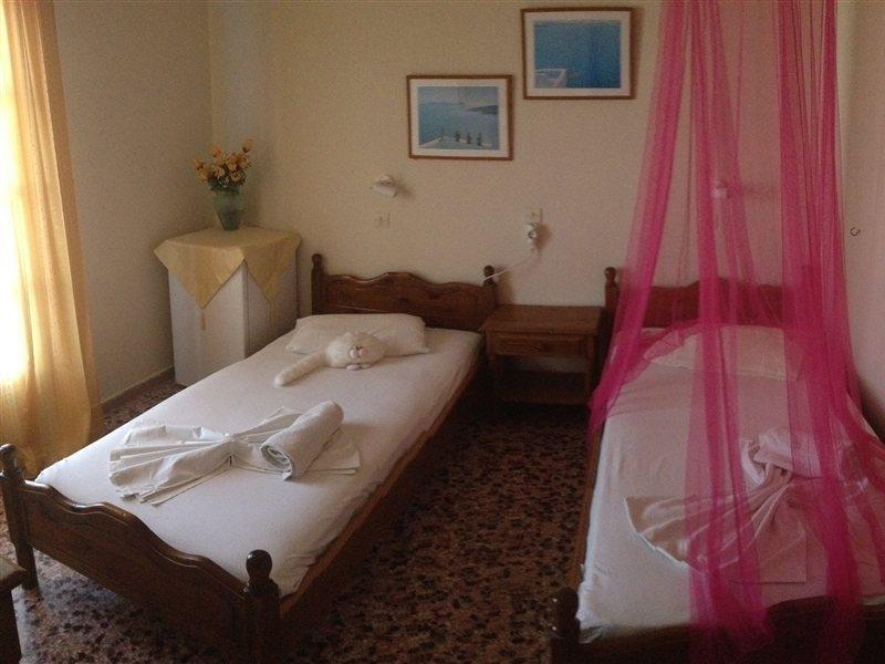 Livadaros 2* Karterados (Santorini)