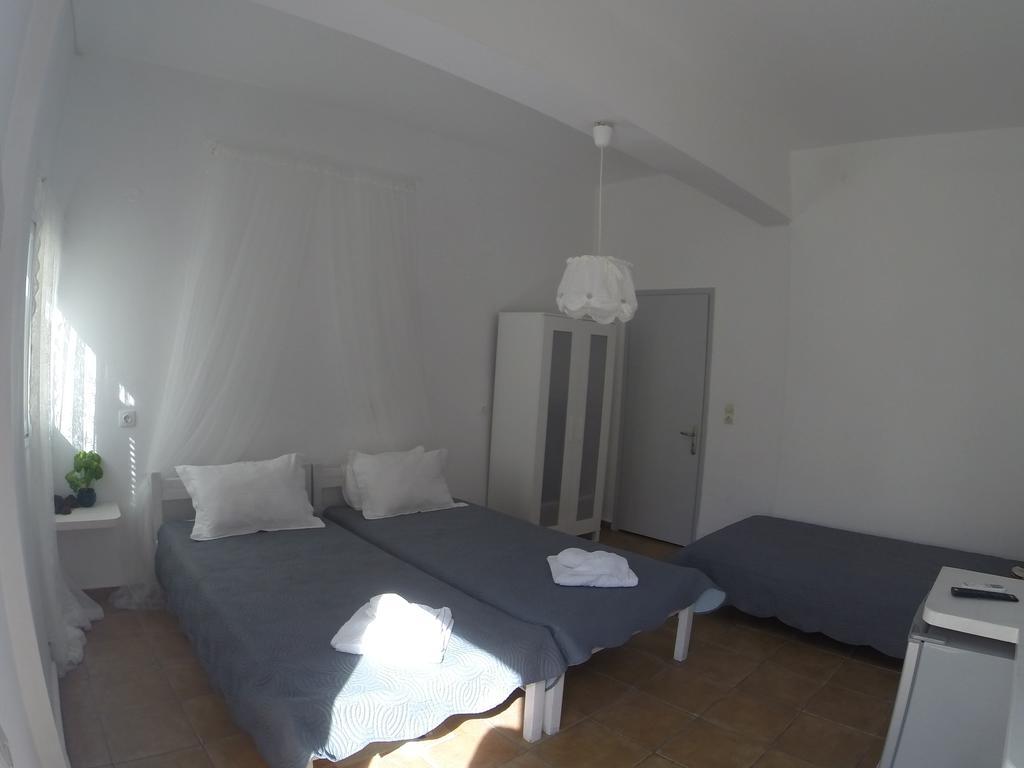 Sagma Beach Rooms Perissa (Santorini)