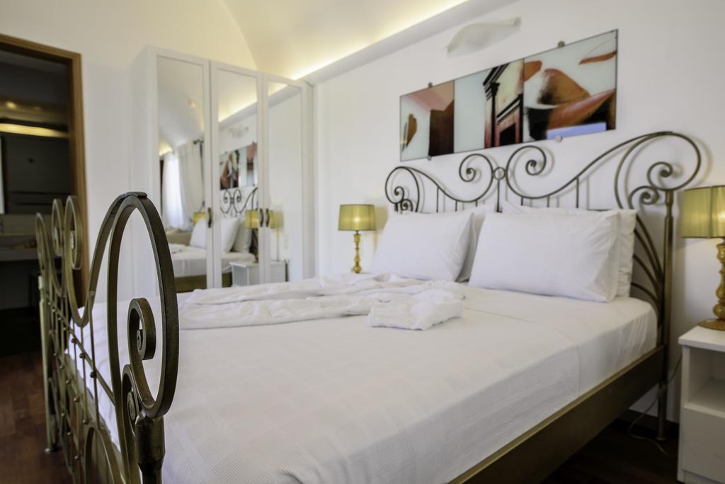 Hotel La Deluxe & (adults Only) Kamari (Santorini)