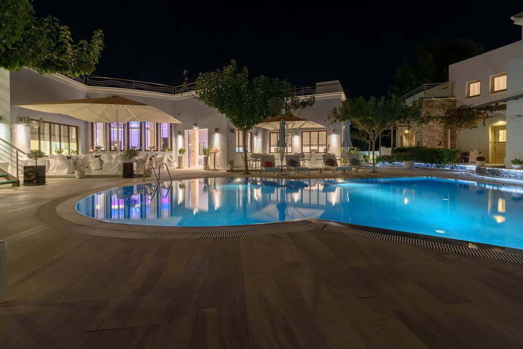 La Deluxe & (adults Only)