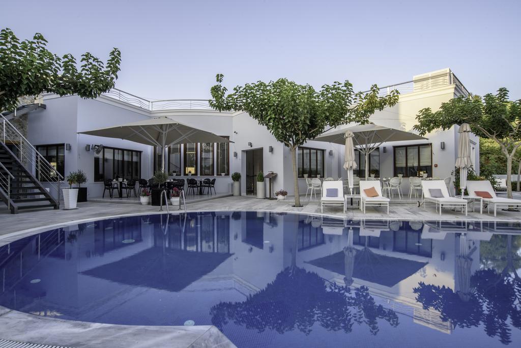 La Deluxe & (adults Only)