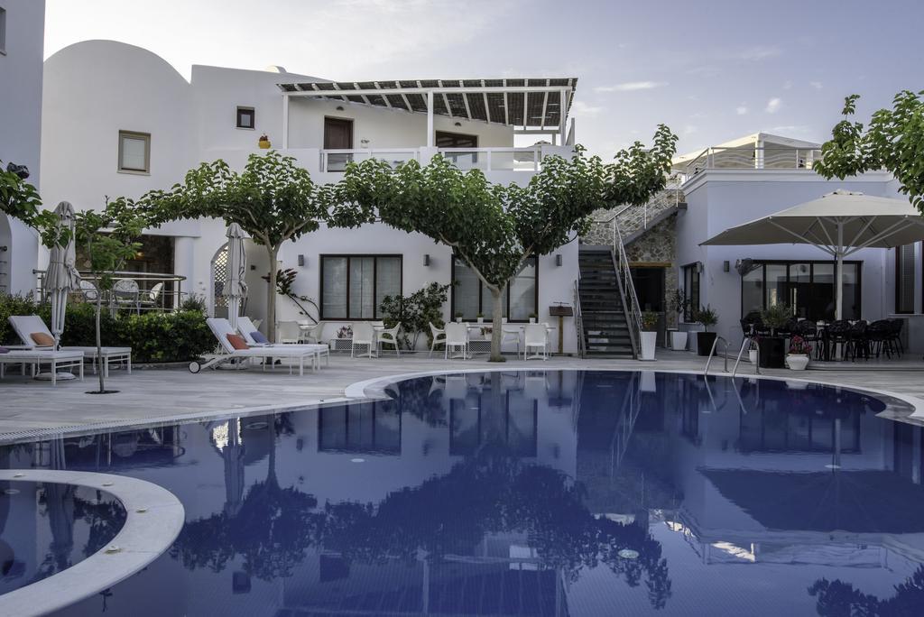 La Deluxe & (adults Only) Kamari (Santorini)