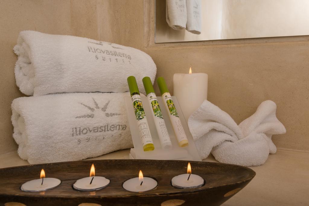Iliovasilema Suites Imerovigli (Santorini)