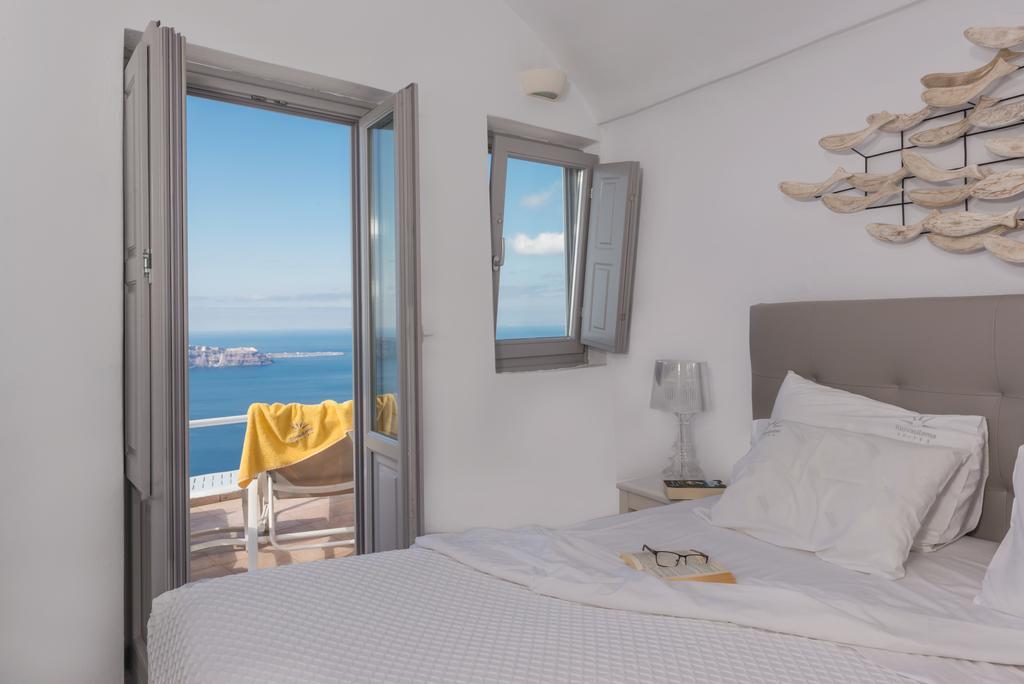 Iliovasilema Suites Imerovigli (Santorini)