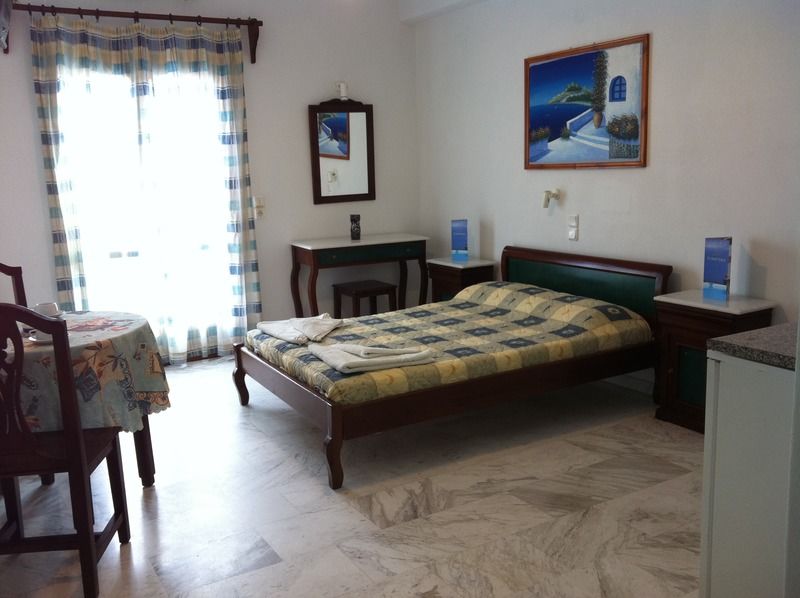 Aparthotel Fomithea Kamari (Santorini)