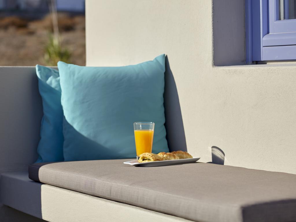 Smy Santorini & Hotel Pyrgos Kallistis