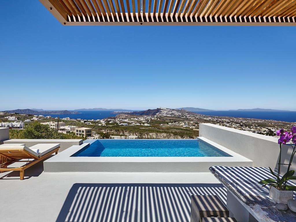 Smy Santorini & 4*