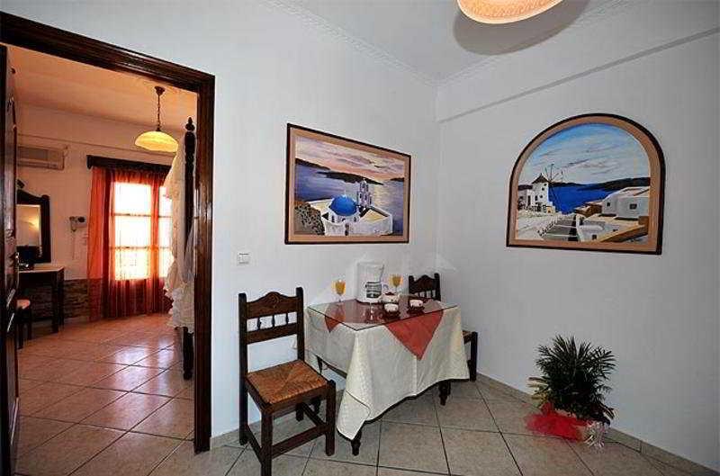 Apartment B Fira (Santorini)