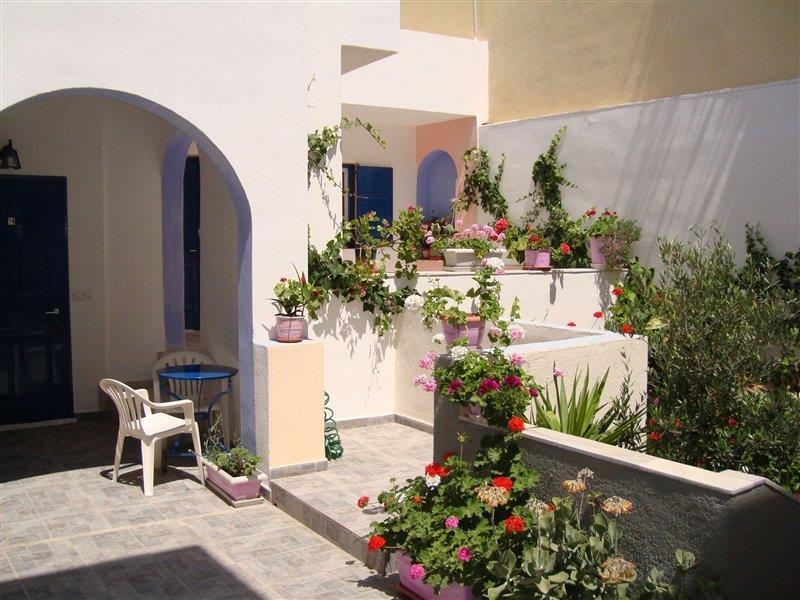 Limnes Perissa (Santorini)
