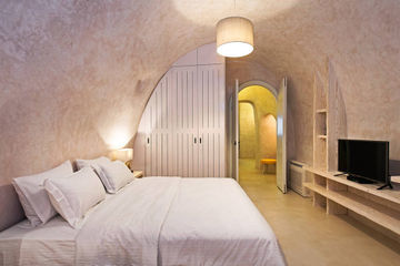 Cleo's Dream Oia (Santorini)