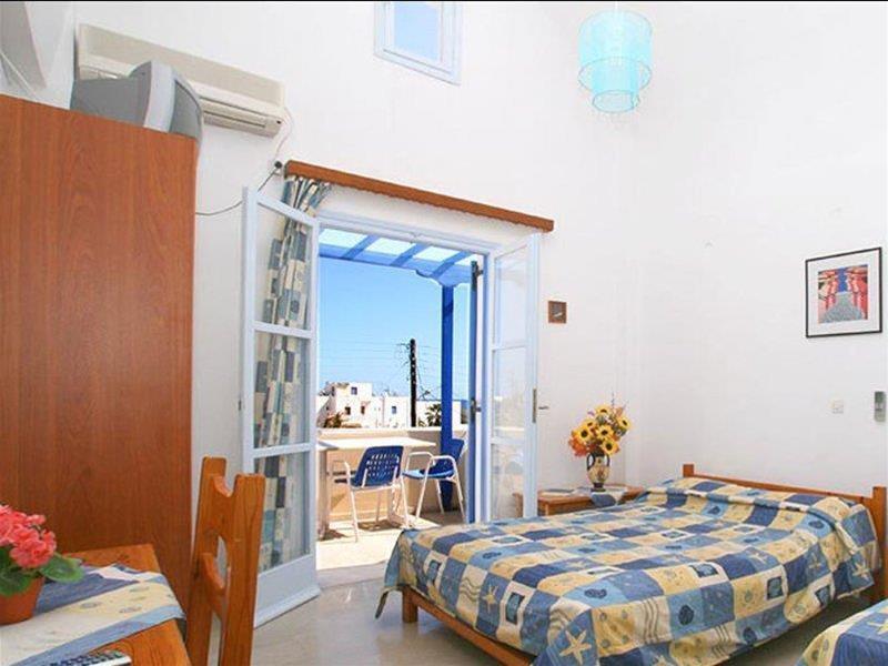Akis 2* Kamari (Santorini)