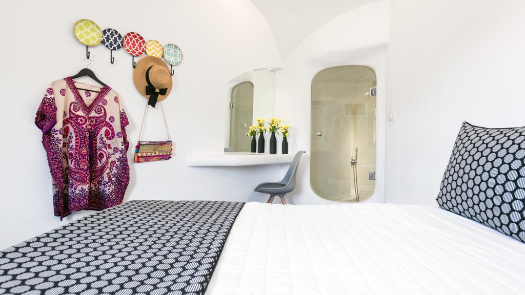 Hotel Evgenia & By Calm Collection Fira (Santorini)
