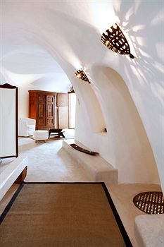 Ducato Wine Village Hotel Fira (Santorini)
