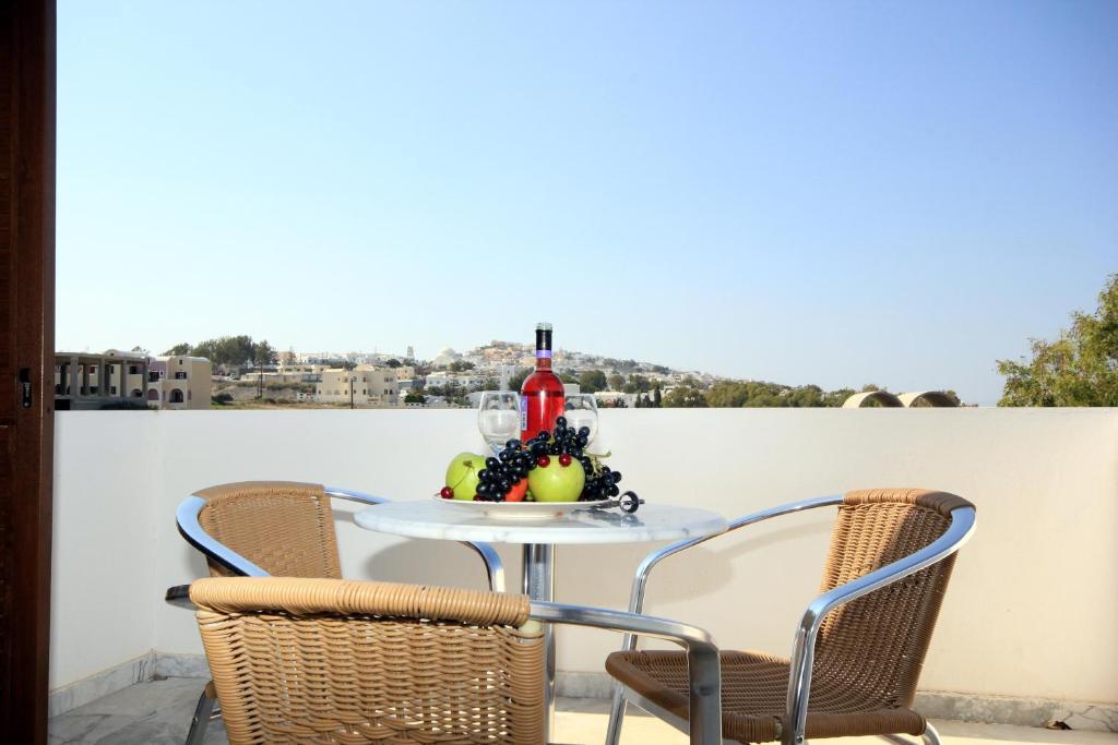 Ifestos Aparthotel Fira (Santorini)