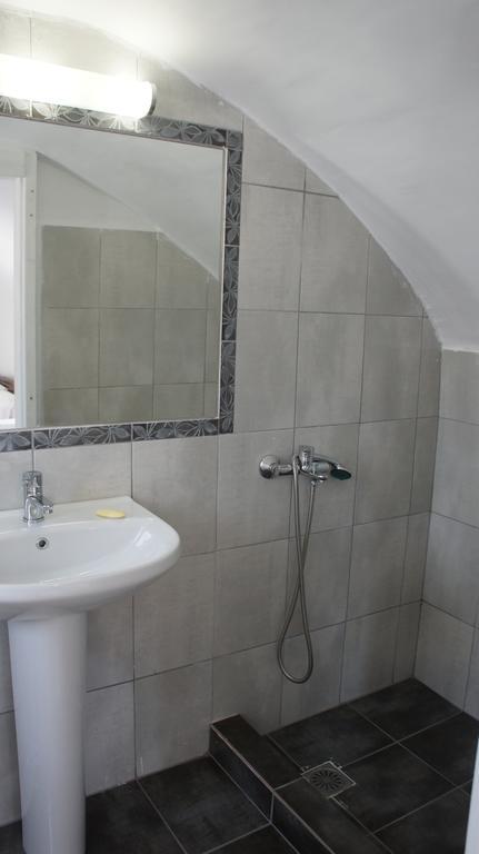 Marcos 3* Oia (Santorini)