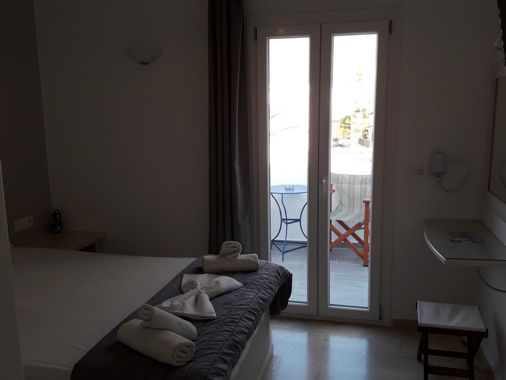 Katefiani Apartment Perissa (Santorini)