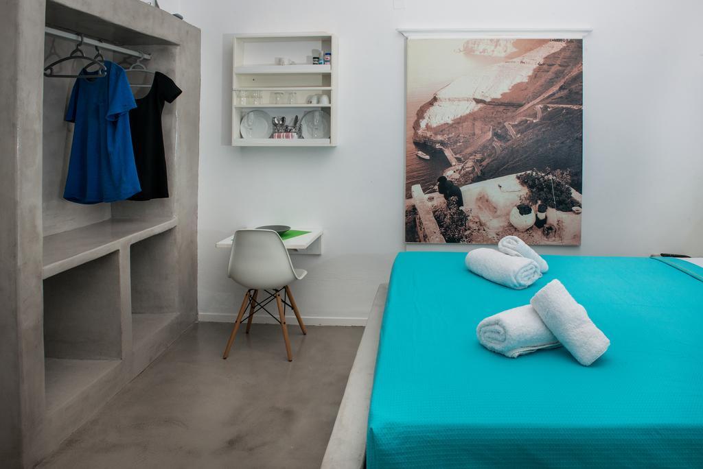 Corrado Caldera Apartment Fira (Santorini)