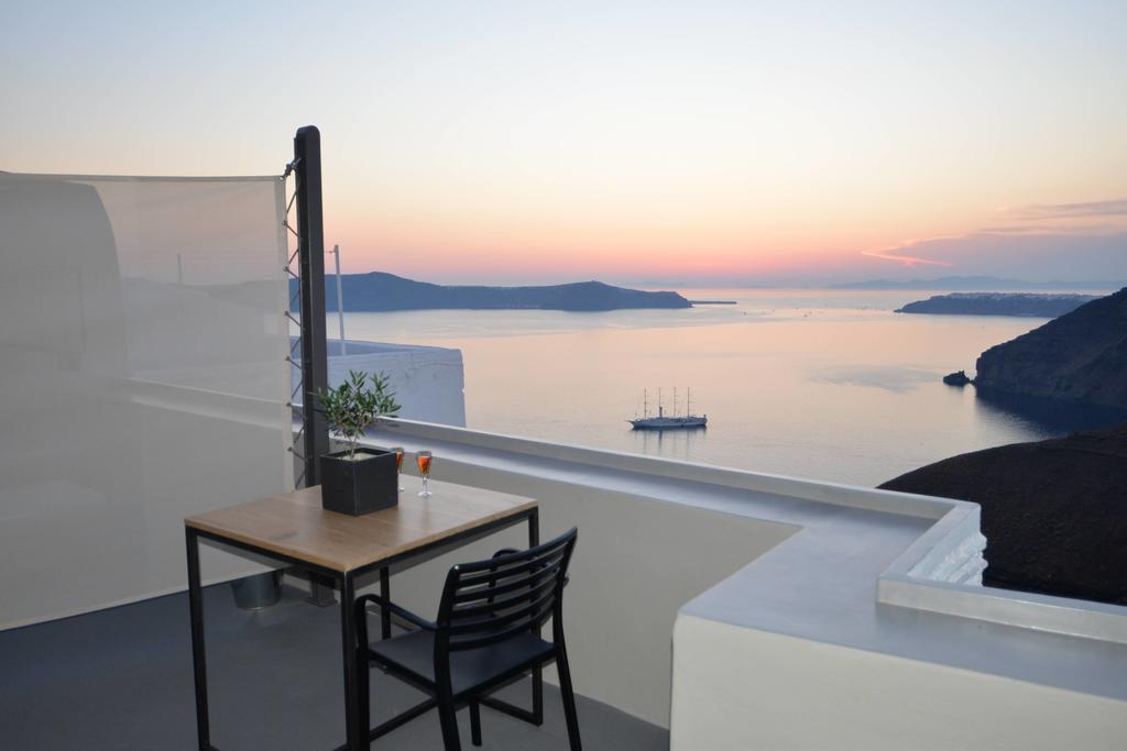 Aria & Fira (Santorini)