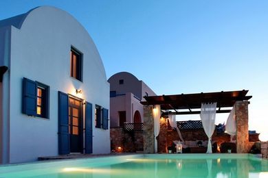 Michaela Akrotiri (Santorini)