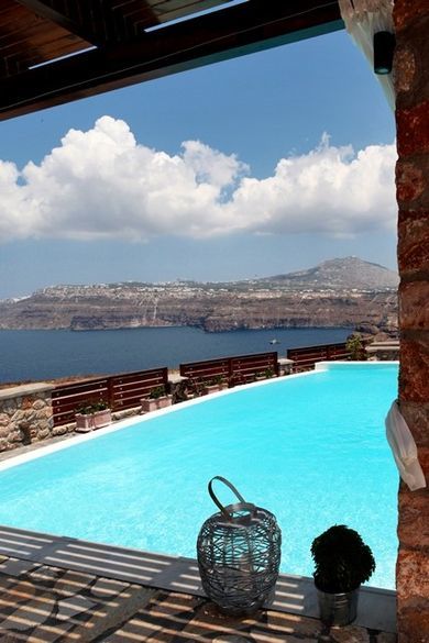 Michaela Akrotiri (Santorini)