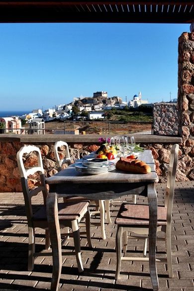 Michaela Akrotiri (Santorini)