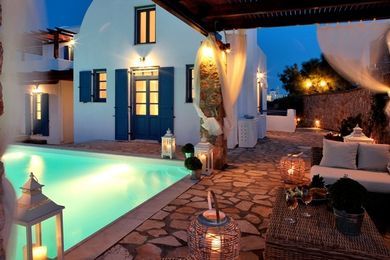 Michaela Akrotiri (Santorini)