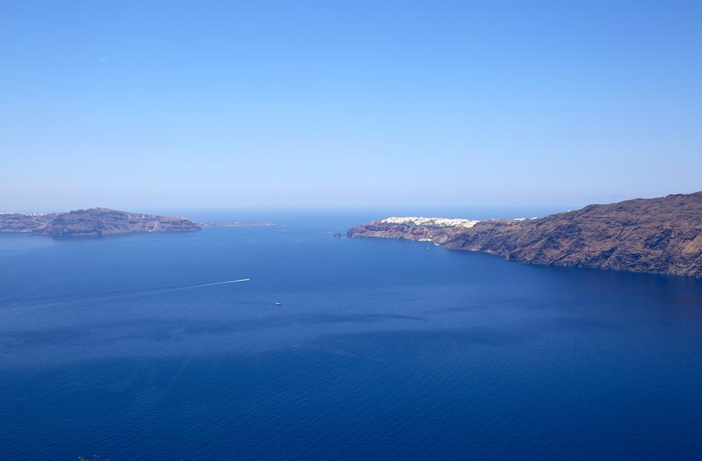 Adore Santorini 4*