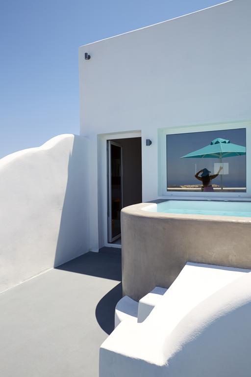 Adore Santorini