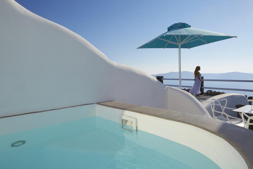Hotel Adore Santorini 4*