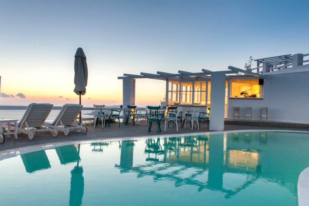 Artemis Hotel 4*