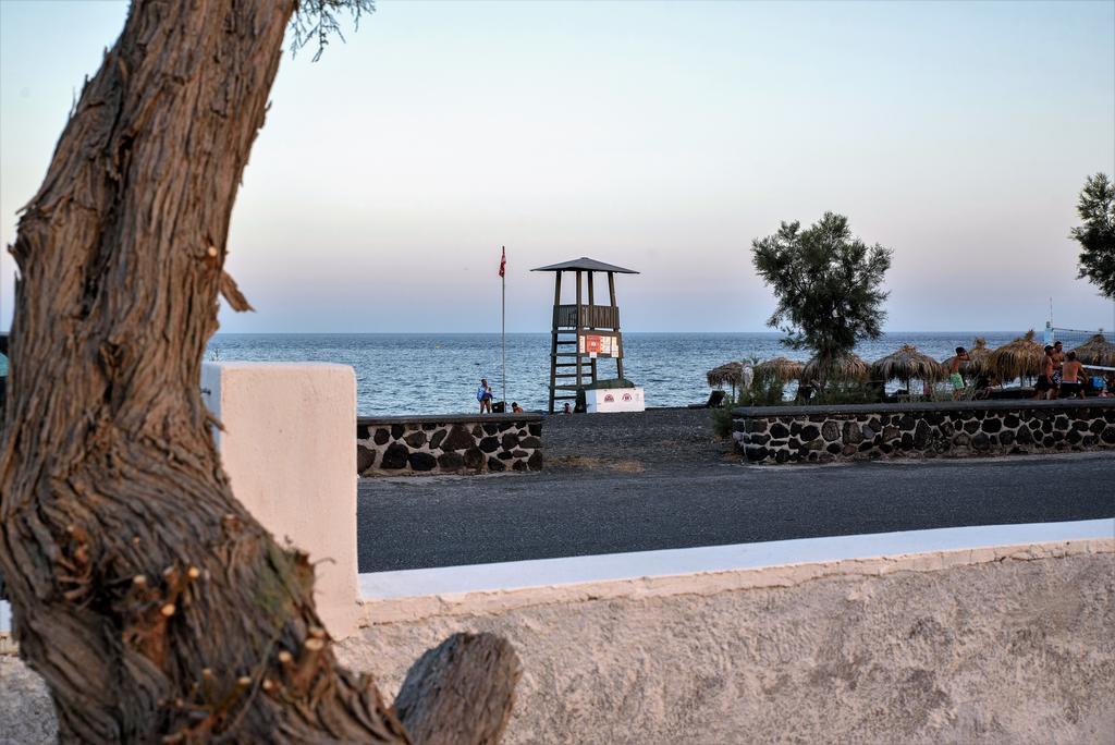 George Santorini Perissa