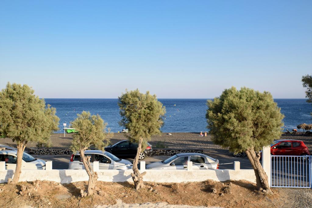 George Santorini Perissa