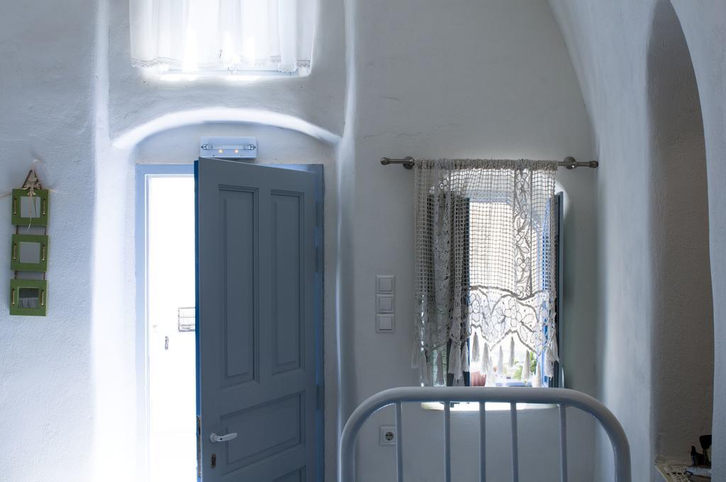 Emmantina Bed & Breakfast Messaria (Santorini)