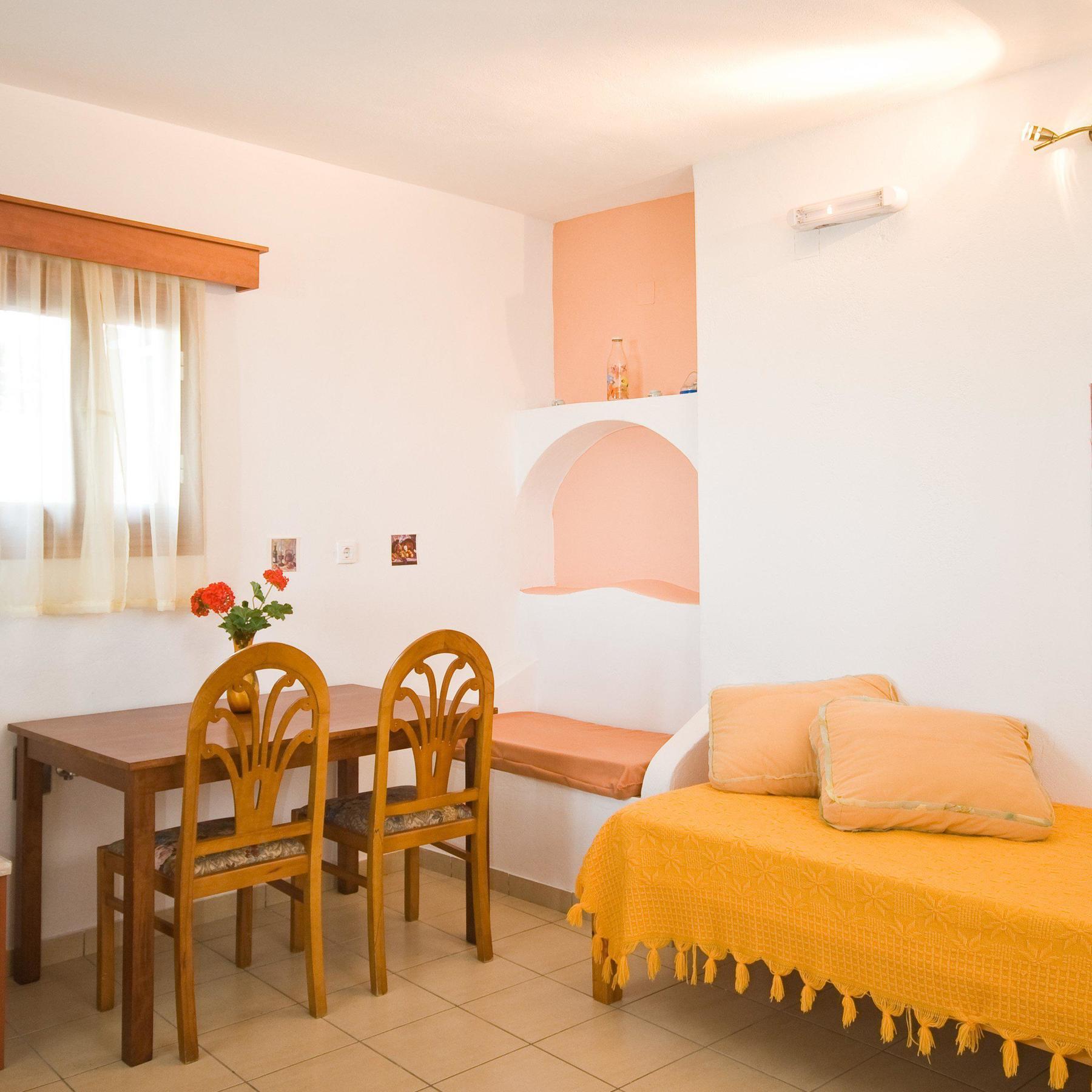 Anessis Aparthotel Fira (Santorini)