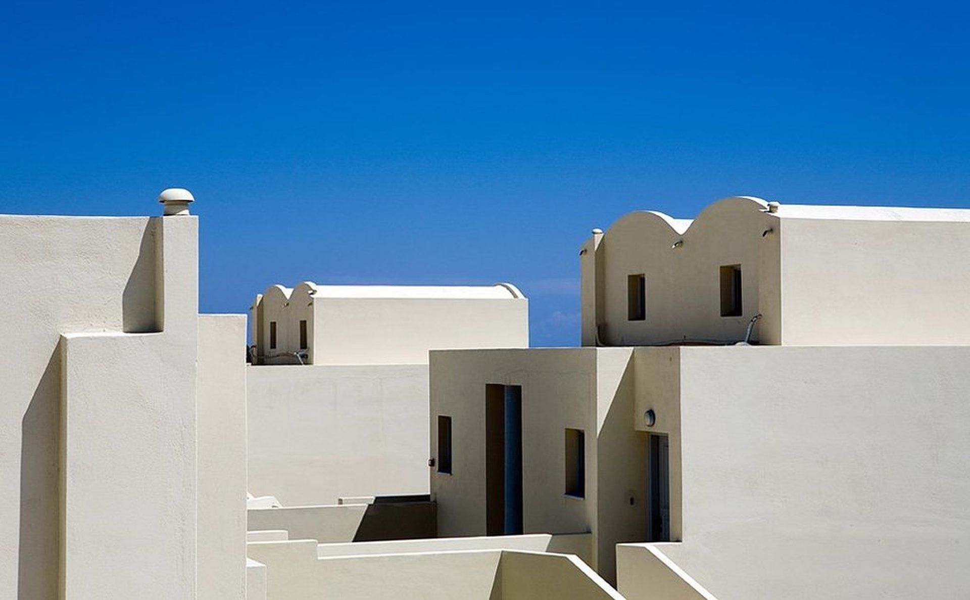 The Majestic 5* Fira (Santorini)